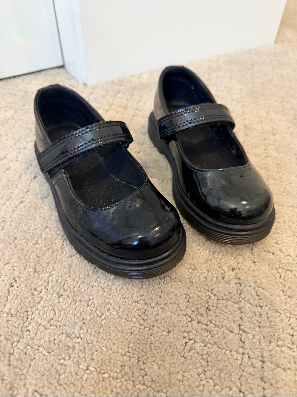 Dr. Martens Black Patent Mary Jane Hook-and-Loop Kids Shoes